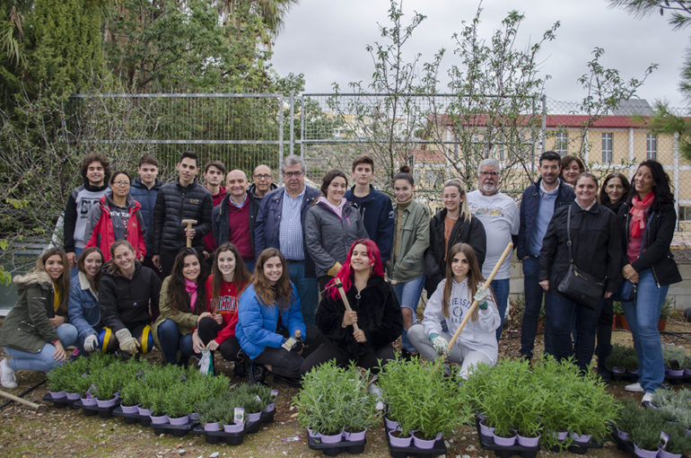 “Queremos ser un ejemplo para otros institutos, para que se animen a realizar sus propios huertos”, ha destacado la delegada de 2º de Bachillerato de Ciencias de la Salud, Ana López Montero