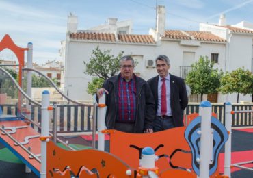 El parque dispone de un área de 240 metros cuadrados, integrada por seis juegos y tres paneles lúdicos totalmente inclusivos