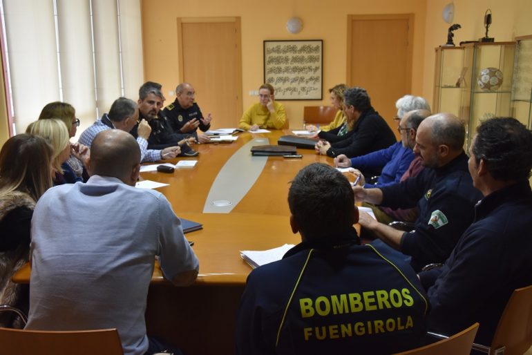 La Policía Local ya ha cerrado el Parque Fluvial y mantiene vigilados los puntos más propensos a inundaciones en toda la ciudad
