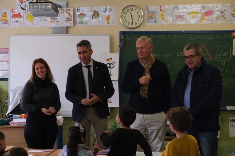El alcalde Víctor Navas y el concejal Joaquín Villazón han participado en el taller