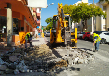 Para aumentar la visibilidad al peatón y con el fin de evitar posibles atropellos, se procederá a la construcción de una isleta