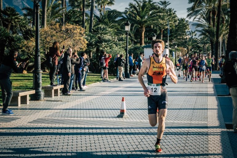 Andrés Carnevali, del Club Triatlón Benalmádena, logra la tercera plaza absoluta en el duatlón