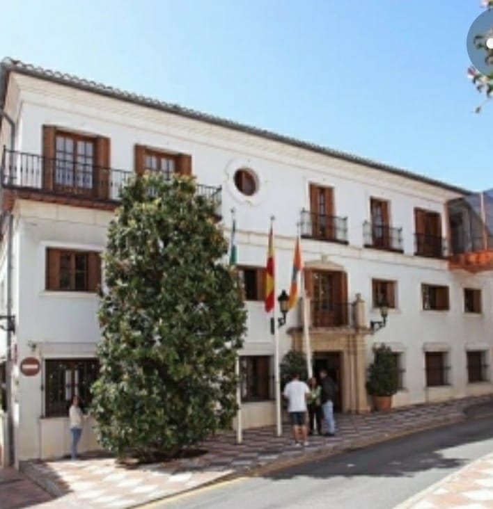 Funcionarán de lunes a viernes en horario de 9.00 a 14.00 horas, y servirán para atender cualquier consulta relacionada con la administración local