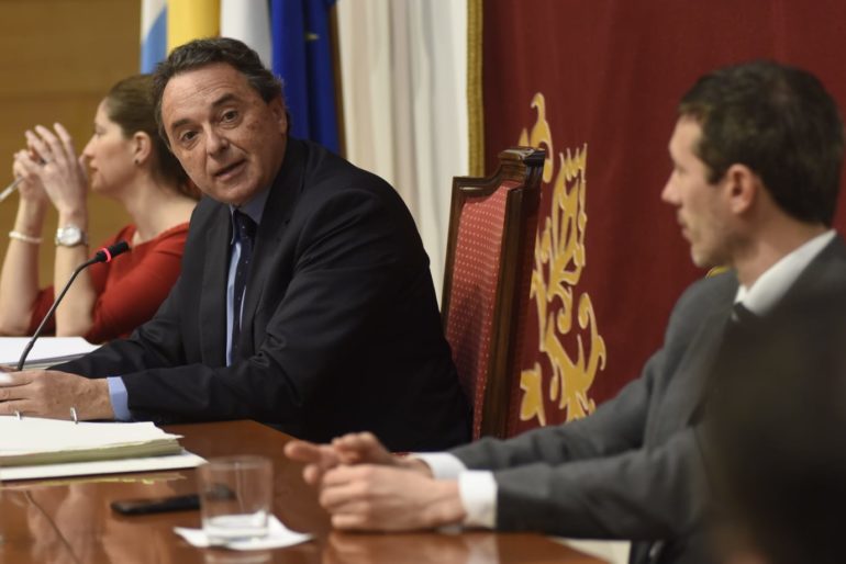Estará presidida por el alcalde, José Ortiz, y tiene como objetivos favorecer la información veraz y la coordinación entre los agentes implicados