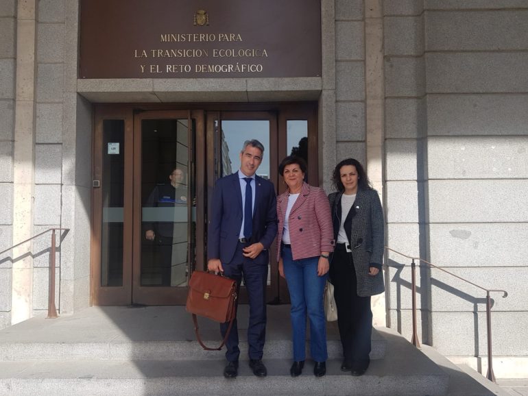 El alcalde y la concejala de Playas se reúnen con técnicos de la Secretaría de Estado de Medioambiente para tratar el tema