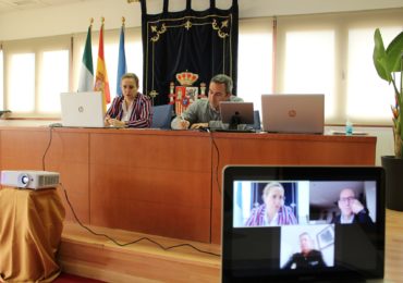 La alcaldesa de Fuengirola se reúne con los mandos de la Policía Nacional y de la Policía Local