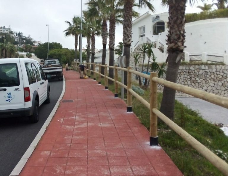 Baranda de 130 metros de acerado