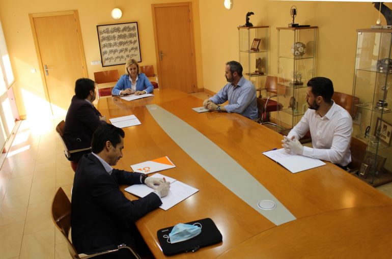 La alcaldesa ha agradecido “la implicación de todos los grupos políticos para llegar a este acuerdo”.