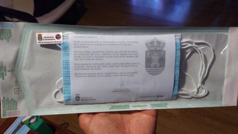 −	Se ha garantizado que las mascarillas “llegarán a todas las viviendas del municipio”