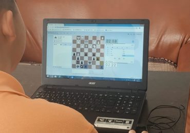 El ajedrez mantiene viva su actividad en Benalmádena durante el confinamiento a través de torneos online