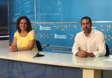 Aconsejando a todos sus ciudadanos a no acudir a la playa este año