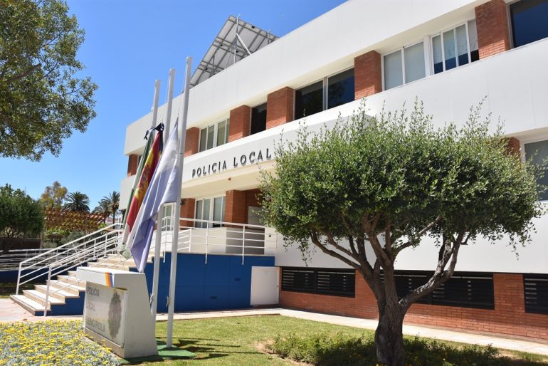 La Policía Local de Fuengirola impone más de 1.600 sanciones desde su entrada en vigor