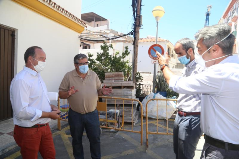 “Estas obras están incluidas en el plan de renovación de redes de agua en la zona de Benalmádena Pueblo” -Joaquín Villazón