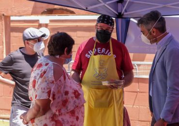 Colaboración para el reparto de comida entre personas y familias en vulnerabilidad social
