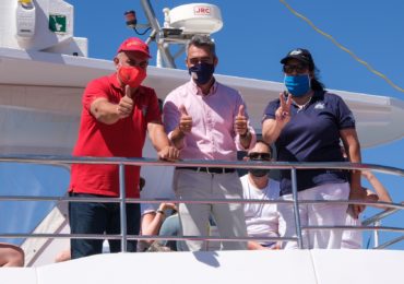 El alcalde Víctor Navas y el Gerente de Puerto acompañan a Costasol Cruceros y a City Sigthseeing en su retorno a la actividad turística