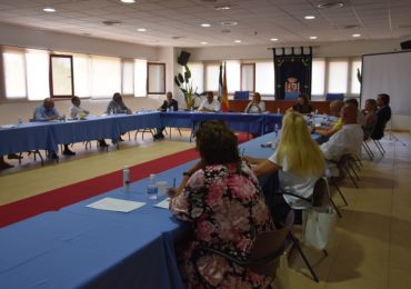 El Ayuntamiento de Fuengirola y el sector hotelero se reúnen para valorar acciones que reactiven el turismo en la ciudad