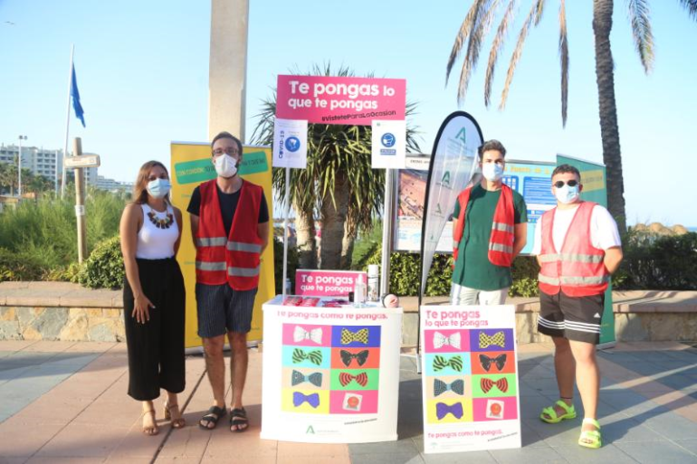 La iniciativa busca acercarse a la población de adolescentes y jóvenes en los lugares de concentración juvenil durante el verano