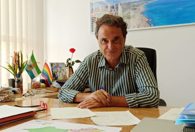 José Ortiz destaca que ayuntamientos como el de Torremolinos necesitan en estos tiempos de un impulso y de condiciones favorables que mejoren la economía