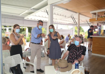 El alcalde Víctor Navas mantiene un encuentro con los participantes en las jornadas