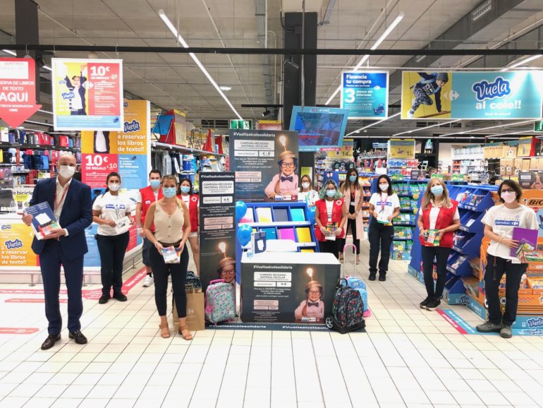 El Ayuntamiento de Fuengirola colabora con Cruz Roja y Carrefour en una campaña solidaria para recaudar material escolar para los niños más vulnerables