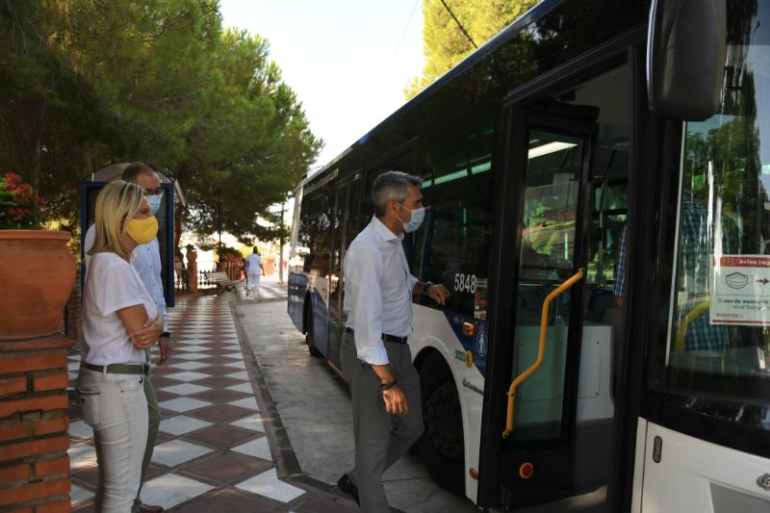 El alcalde Víctor Navas y el concejal Javier Marín se suman a la celebración