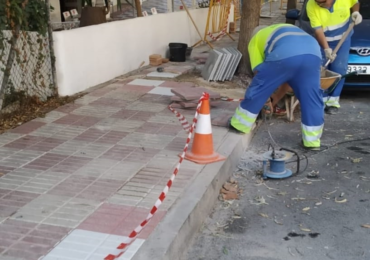 Además, se va a colocar una nueva solería en la calle a lo largo de una superficie de unos 50 metros