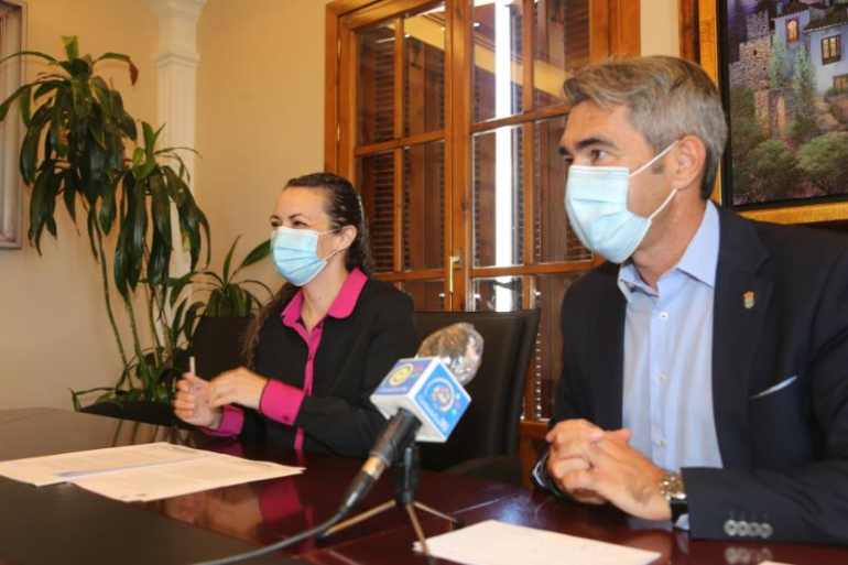 Ordenando al ayuntamiento abonar 435.600 euros por un proyecto de ampliación del Puerto encargado por el gobierno del PP