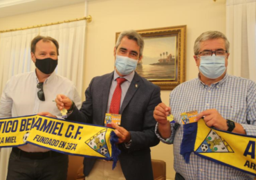 Comenzando así su actividad en el campo de El Tomillar