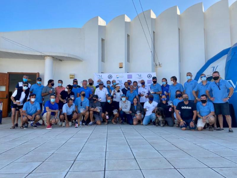 Siendo Carlos Martínez y Mónica Azón