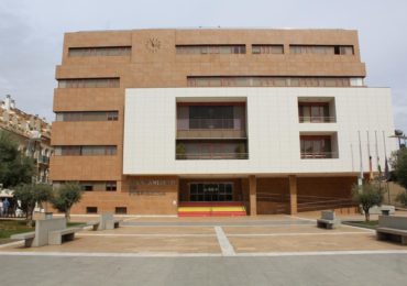 El ejecutivo local solicita a la Junta que resuelva la situación que se produce en términos municipales como los de Fuengirola y Mijas