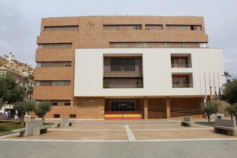 El ejecutivo local solicita a la Junta que resuelva la situación que se produce en términos municipales como los de Fuengirola y Mijas