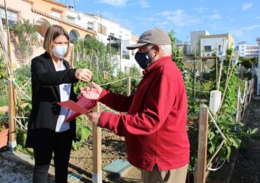 Los espacios se encuentran en el pasaje Jiménez de Los Boliches y hoy se han entregado ocho solares