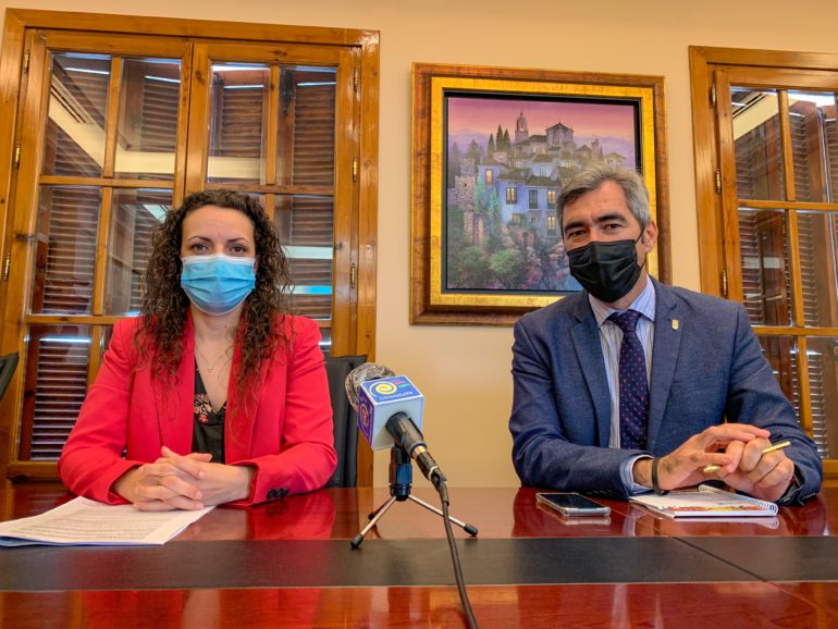 La orden surge a raíz de la denuncia de presuntas irregularidades que hizo en septiembre pasado un grupo de empresarios de la marina benalmadense