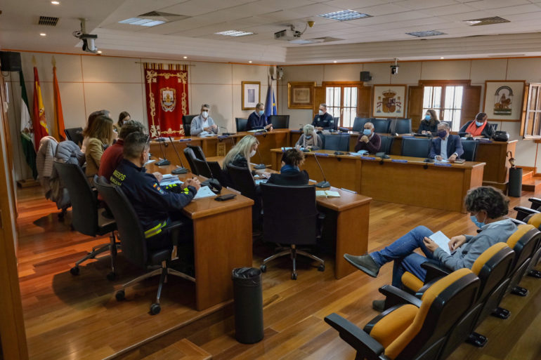 El ayuntamiento trabajará con servicios sociales para abordar el problema del complejo