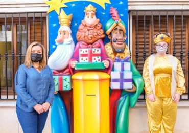 Este año pasarán por todos los colegios del municipio para dejar para cada alumno un pequeño regalo