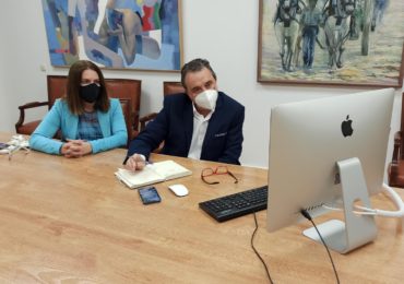 Reunión para estudiar medidas que ayuden al sector hotelero