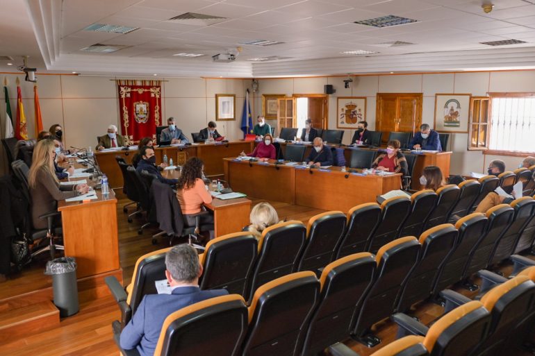 Con el fin de facilitar la futura creación de un nuevo vial de circunvalación para Benalmádena Pueblo