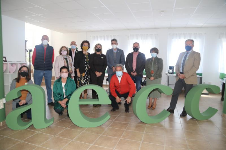 El alcalde Víctor Navas y el concejal Juan Carrillo realizan la visita a la sede