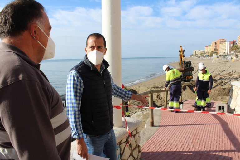 Hidalgo supervisando los trabajos