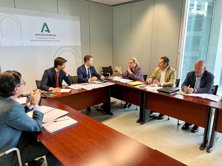 Reunión con los responsables de Movilidad de la Junta de Andalucía -1