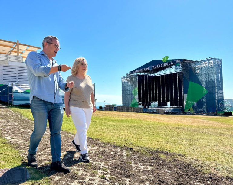Romero y Mula pasean por el recinto de Marenostrum Fuengirola