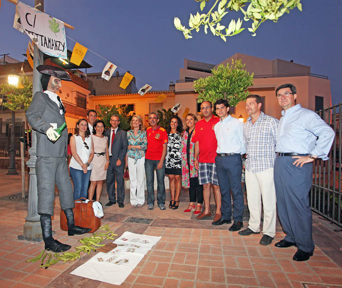 20120623 VISITA ALCALDESA Y CONCEJALES JUAS PLAZA LA TRIBUNA ARROYO DE LA MIEL 1