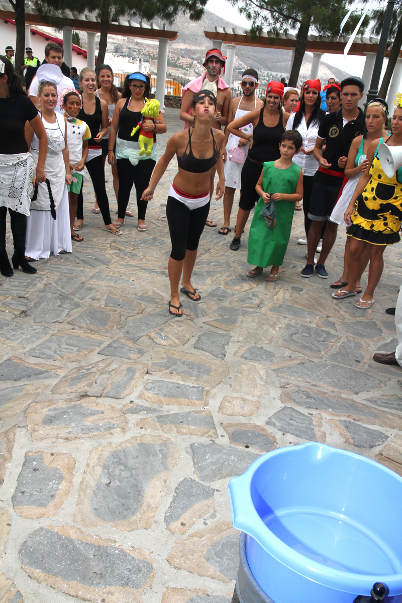 20120818 FIESTA ESPUMA JUEGOS Y ENTREGA PREMIOS FERIA BENALMADENA (9)