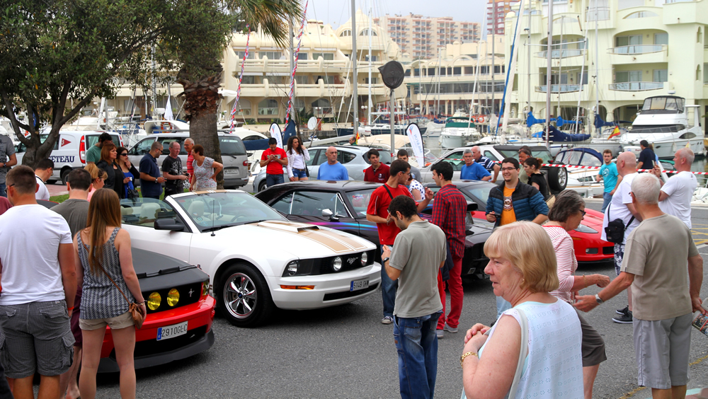 20130512 coches americanos puerto (31)