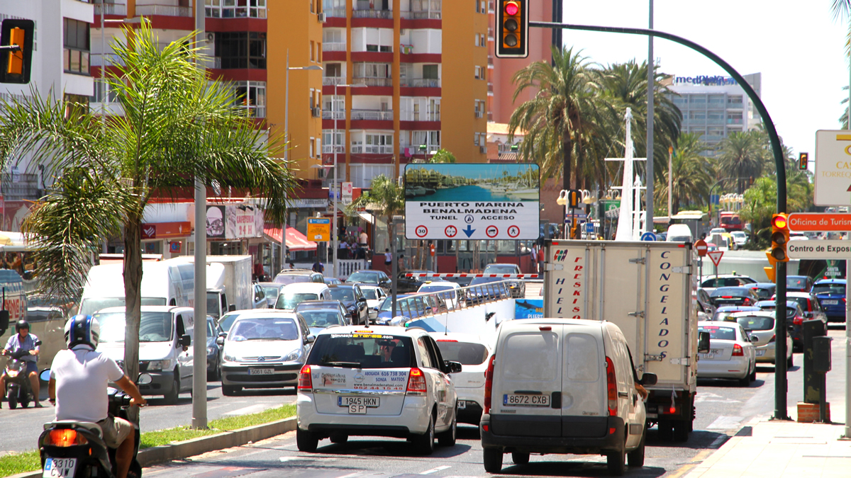 20130815 Rotonda Solimar acceso puerto benalmadena (1)