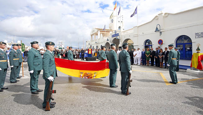 ACTOS EN PUERTO DEPORTIVO BENALMADENA EN HONOR A LA VIRGEN DEL PILAR PATRONA DE LA GUARDIA CIVIL 5