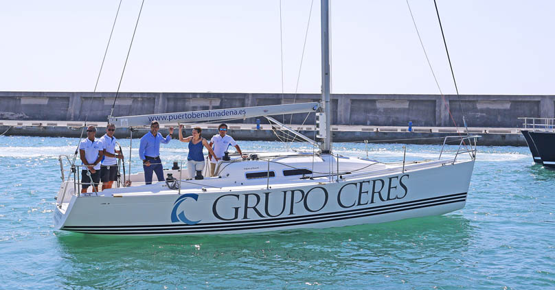 ALCALDE Y CONCEJALA PUERTO PRESENTAN BARCO DE JAVIER BANDERAS PARTICIPANTE EN LA COPA DEL REY DE VELA 1