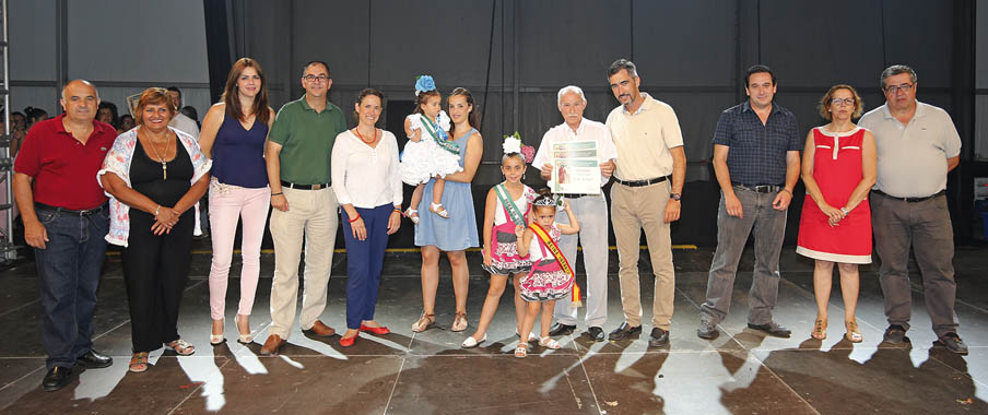 ALCALDE Y CONCEJALES ENTREGAN PREMIOS FERIA SAN JUAN 2015 13