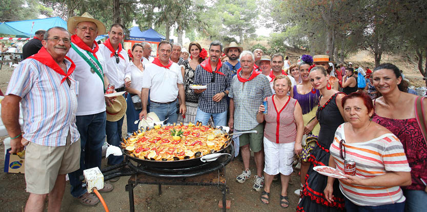 ALCALDE Y CONCEJALES EN ROMERIA VIRGEN DE LA CRUZ DE BENALMADENA PUEBLO 7