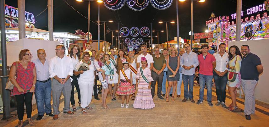 ALCALDE Y CONCEJALES INAUGURAN ALUMBRADO Y FERIA BENALMADENA PUEBLO 1